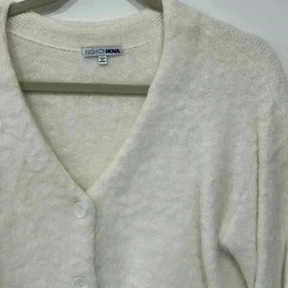 Fuzzy sweater - Picture 2 of 3
